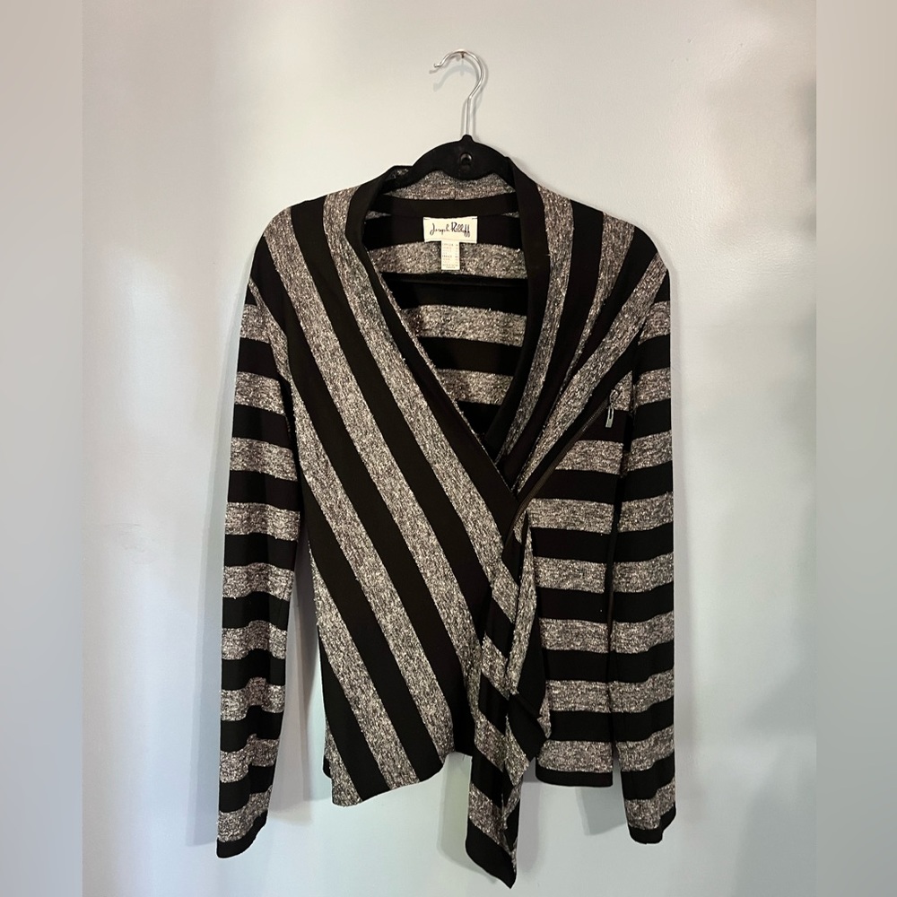 Adorable asymmetrical top